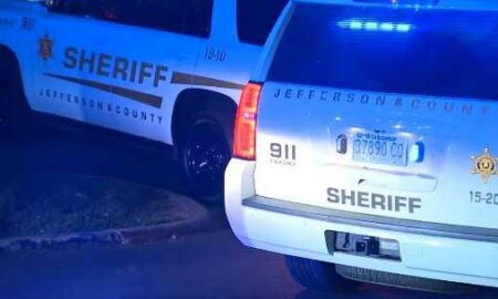 Armas encontradas de posibles robos de vehículos en el condado de Jefferson