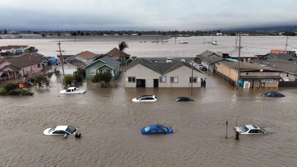 Otro río atmosférico apunta a una California azotada por tormentas y que todavía enfrenta inundaciones y carreteras dañadas