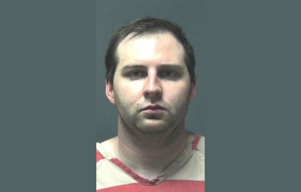 Diputado de Alabama acusado de tener contacto sexual con mujer que arrestó