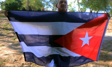 EE.UU. reanuda los vuelos de deportación de migrantes a Cuba