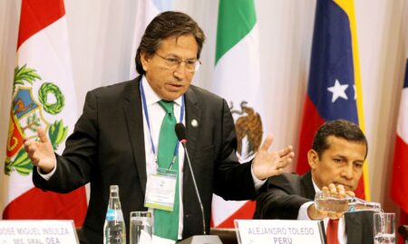 Juez de EEUU ordena detener al expresidente Toledo para extraditarlo a Perú