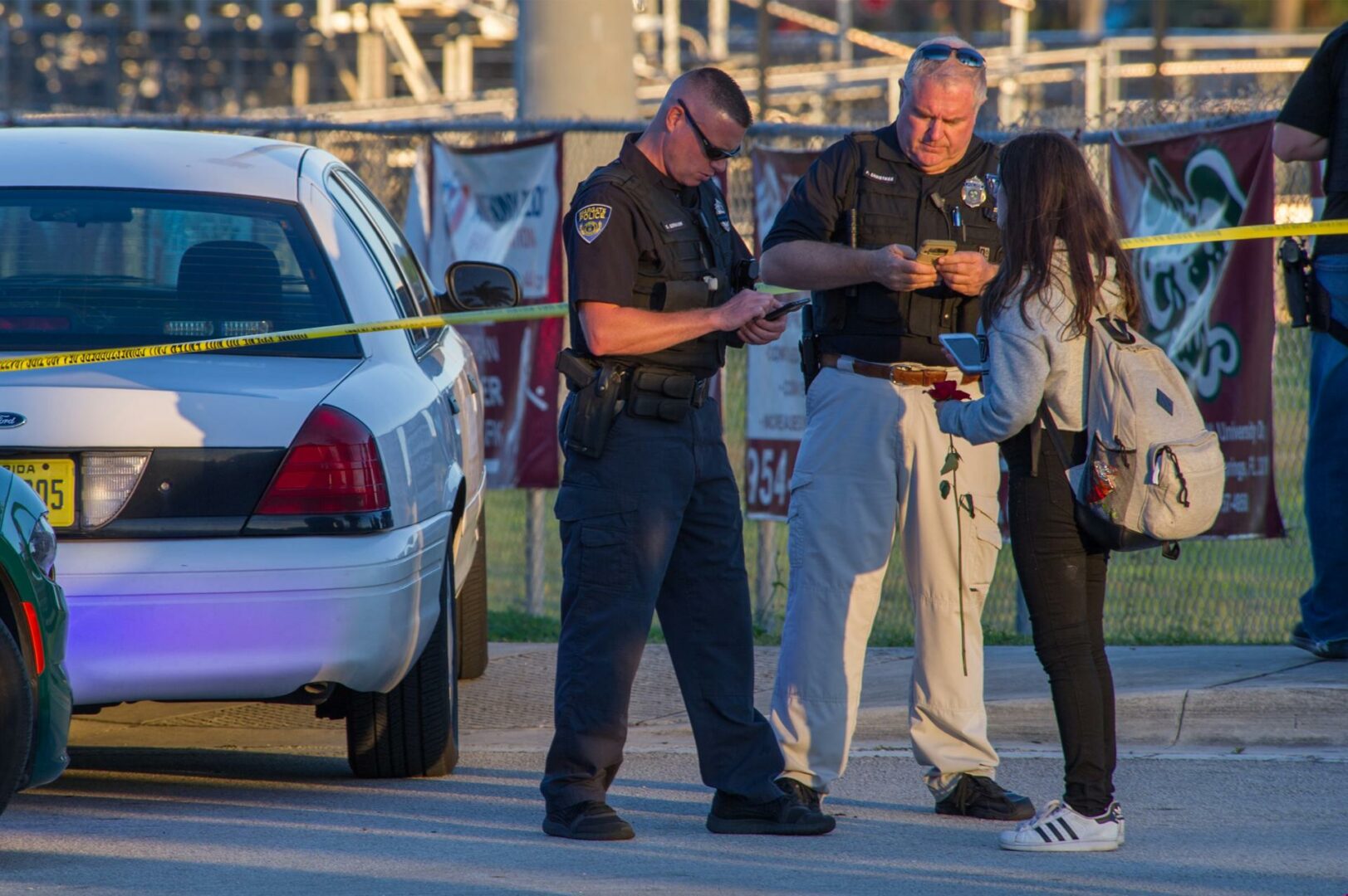 Arrestan a estudiante por amenazar en redes sociales con tiroteo en Florida