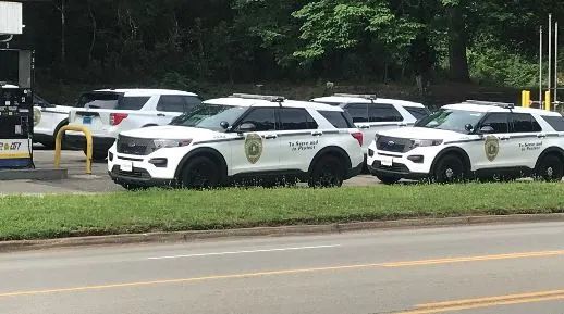 El Departamento de Policía de Huntsville investiga tras encontrar un cuerpo fuera de la carretera