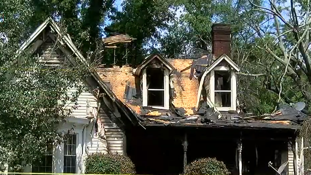 2 hombres muertos en el incendio de una casa de Oxford; otros 4 rescatados