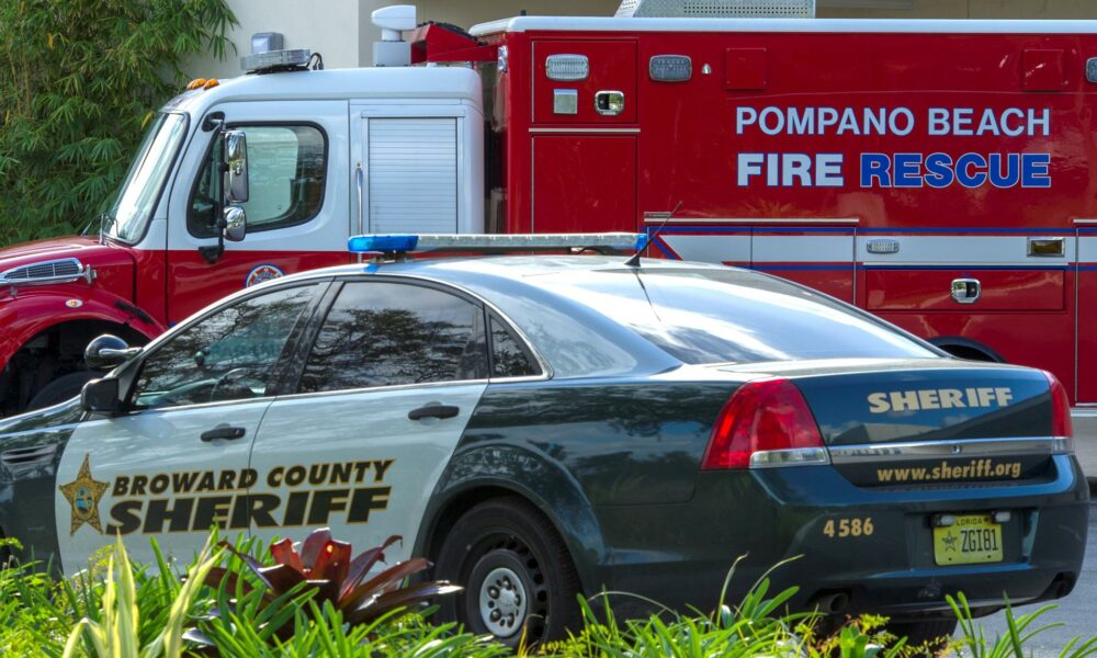 Fijan fianza a la mujer que mató a su vecina de un tiro a través de la puerta en Florida