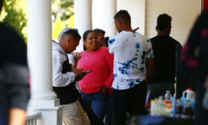 Florida no confirma ni desmiente que envió inmigrantes latinoamericanos a California