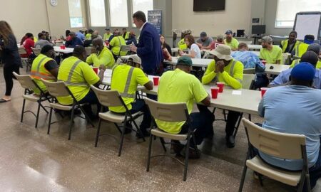 Tuscaloosa agradece a decenas de empleados con almuerzo gratis