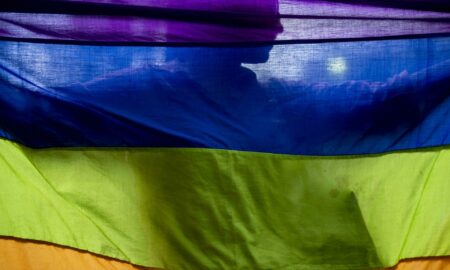 Un juez de Arkansas (EE.UU.) tumba una ley contra los tratamientos para jóvenes trans