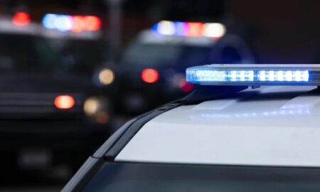 Policía de Hoover busca sospechosos que presuntamente intentaron entrar en un vehículo