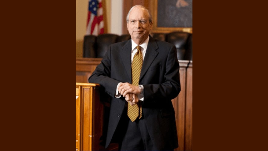 Fallece el juez de Alabama John Carroll