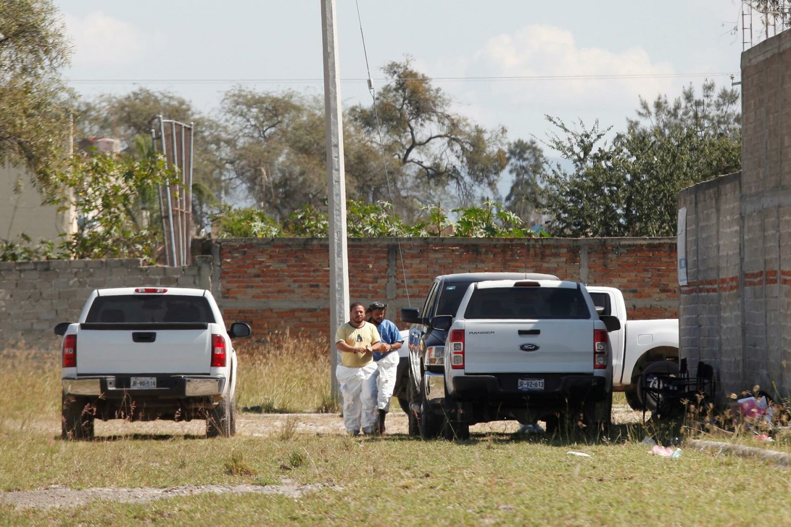 Hallan cinco cadáveres dentro de una camioneta en el estado mexicano de Guanajuato