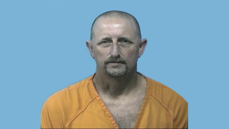 Hombre del condado de Shelby acusado de tentar y violar a una niña