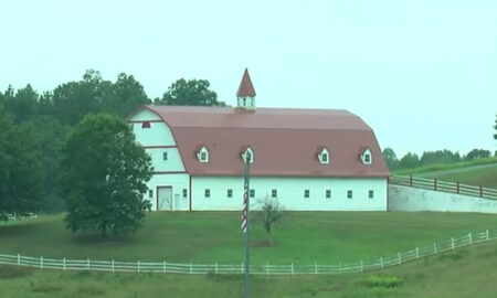 La Federación de Agricultores de Alabama planea comprar la icónica Hallmark Farm
