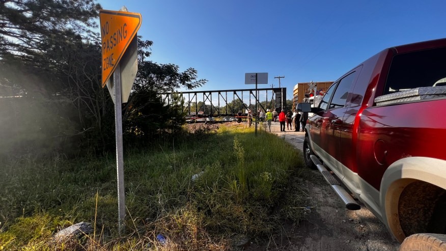 Accidente de tren en Alabama cobró la vida de un camionero que quedó atrapado en las vías