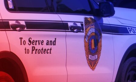Conductor arrestado después de herir a 2 oficiales en Alabama