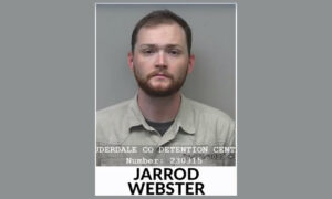 Oficial de Alabama dimite tras arresto por violación y sodomía