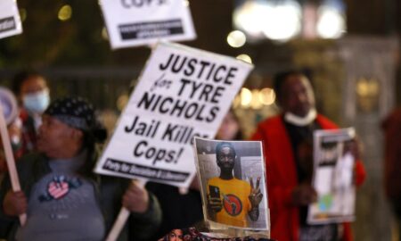 Uno de los expolicías acusado de matar a Tyre Nichols se declara culpable tras un acuerdo