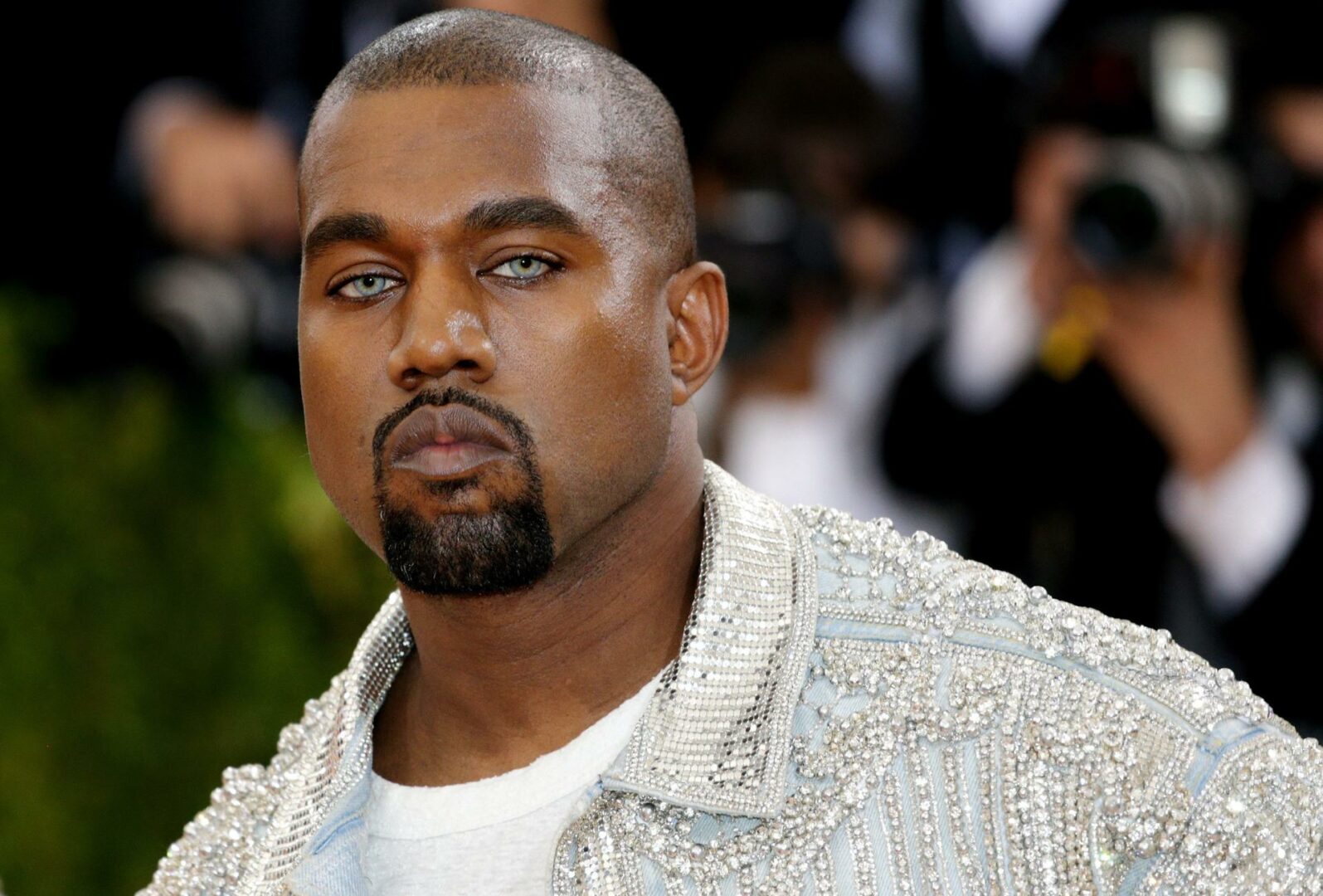 Kanye West pide disculpas en redes sociales a la comunidad judía en hebreo