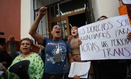 Activistas exigen reparar daño a colega que denunció primer transfeminicidio en México