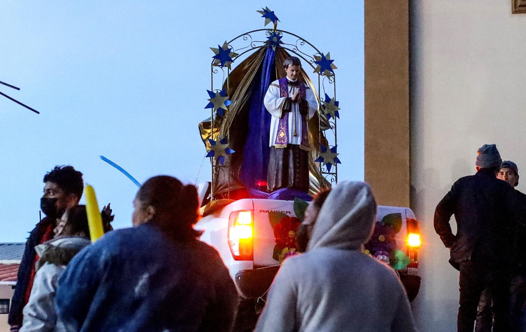 Congregación religiosa Salesiano de México celebra con migrantes en la fronteriza Tijuana