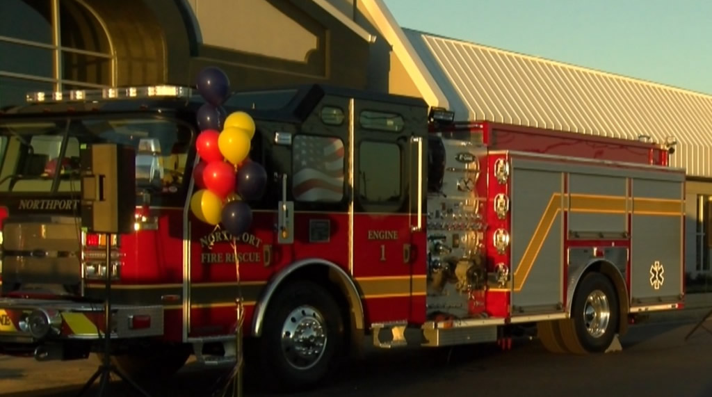 Northport recibe un nuevo camión de bomberos