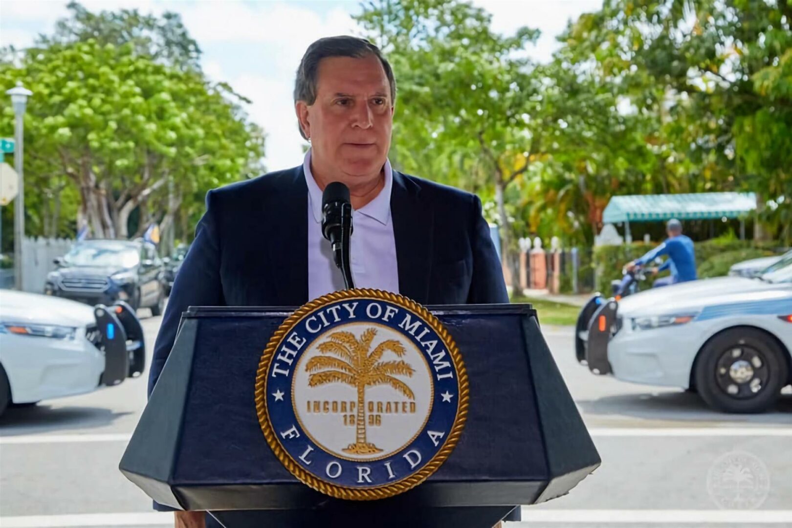 Comienza la confiscación de bienes del exalcalde de Miami Joe Carollo por 63 millones
