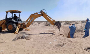 Encuentran dos cuerpos en fosas clandestinas en frontera de mexicana Ciudad Juárez y EEUU