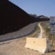 Decenas de migrantes se han caído del muro fronterizo en San Diego en las últimas semanas