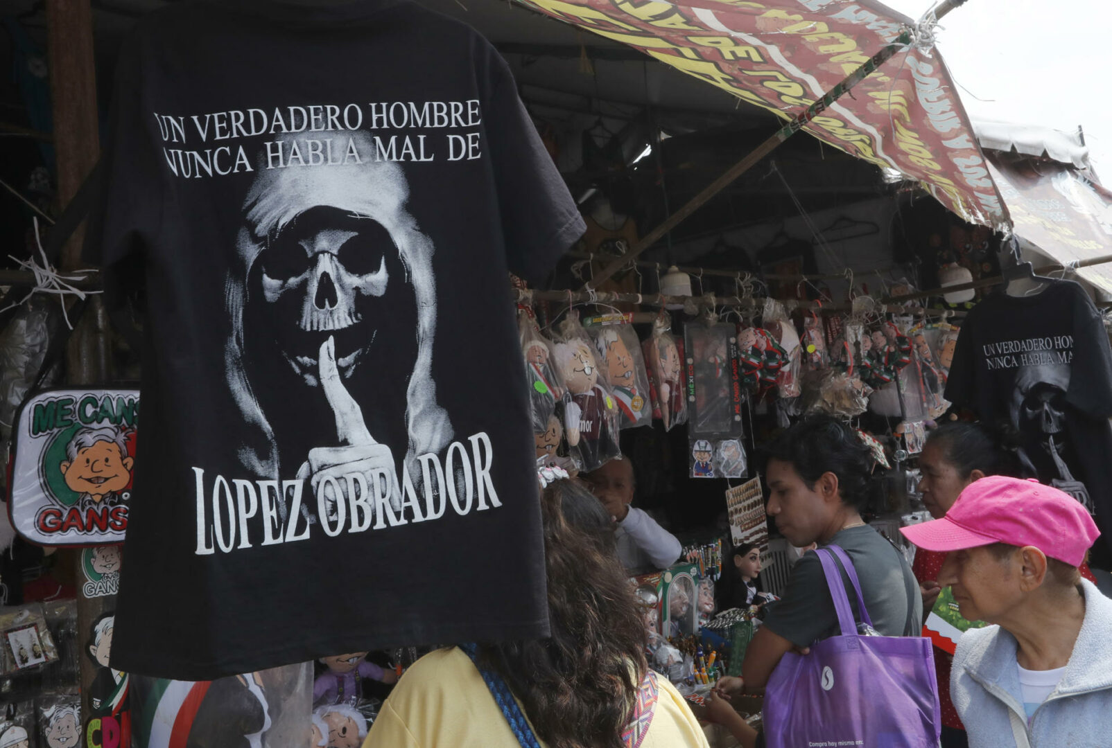 La Iglesia critica la figura de la Santa Muerte tras imagen en apoyo a López Obrador
