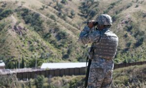 Texas investiga a un soldado asignado a la frontera que supuestamente disparó hacia México