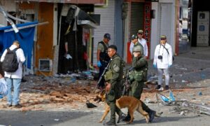 Seis heridos por una bomba y ataques de guerrilleros a la Policía en suroeste de Colombia
