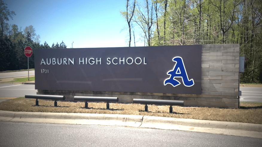 Estudiante de secundaria de Auburn muere en tiroteo el fin de semana